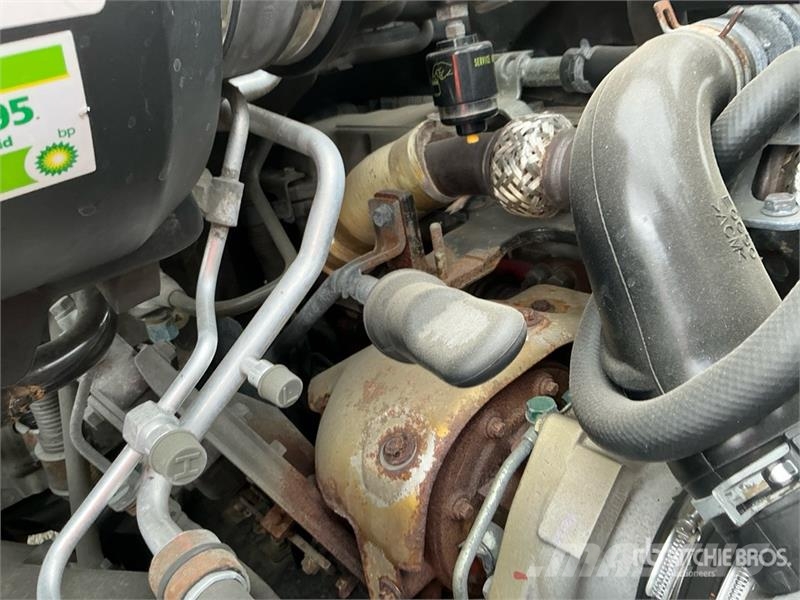 Hino 268 Dobozos teherautók