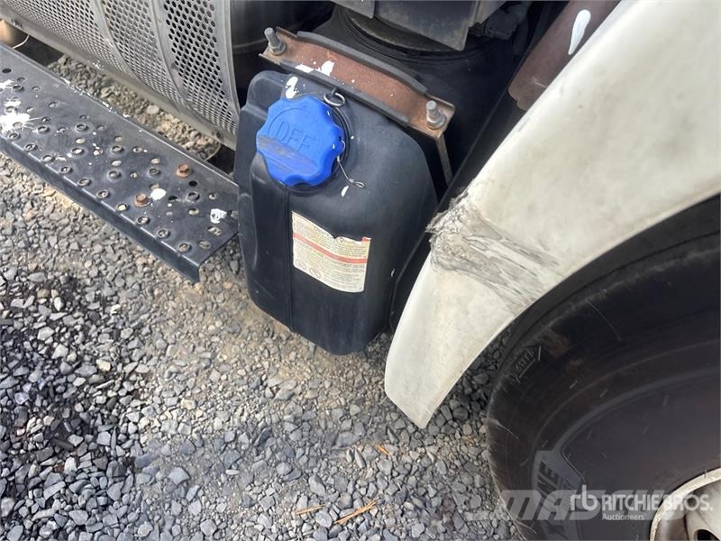 Hino 268 ボックスボディー、ウイング、箱車