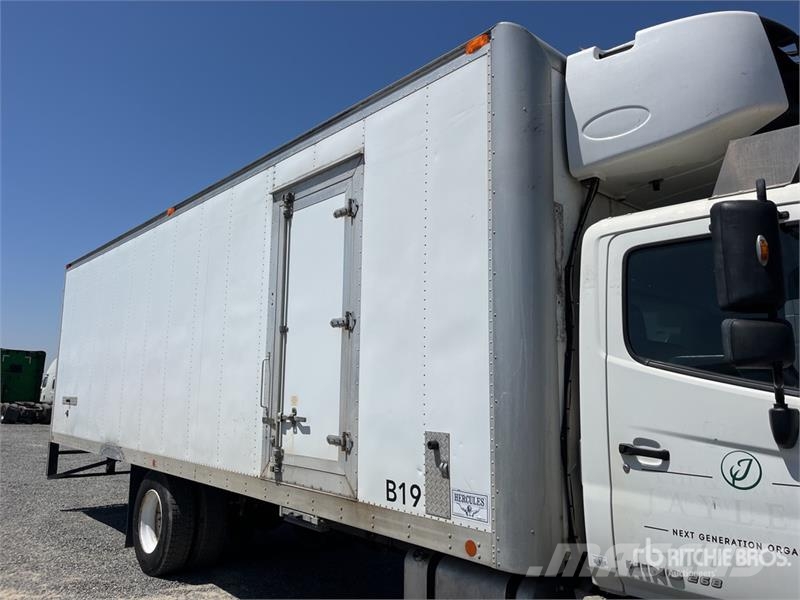 Hino 268 شاحنات بدرجة حرارة قابلة للضبط
