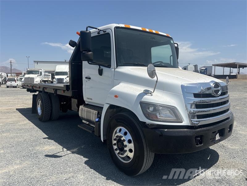 Hino 268 Bergungsfahrzeuge