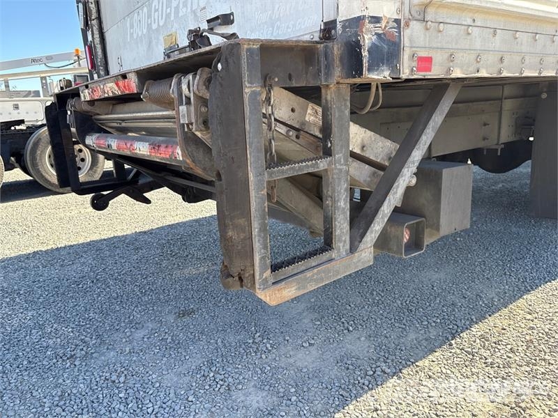 Hino 268 شاحنات ذات هيكل صندوقي