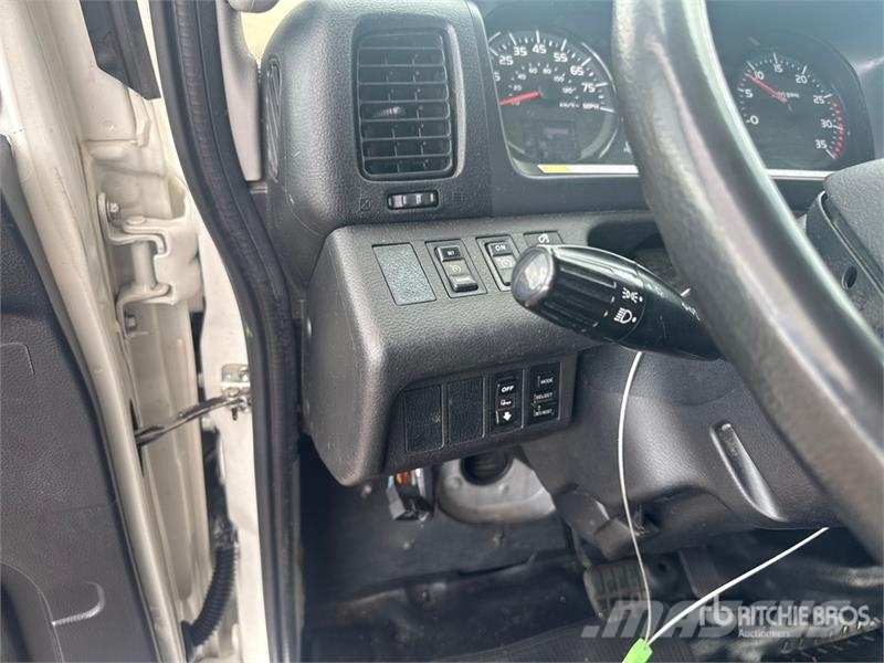 Hino 268 شاحنات بدرجة حرارة قابلة للضبط
