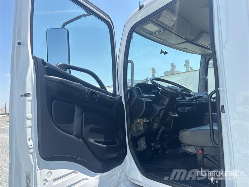 Hino 268 Bergungsfahrzeuge