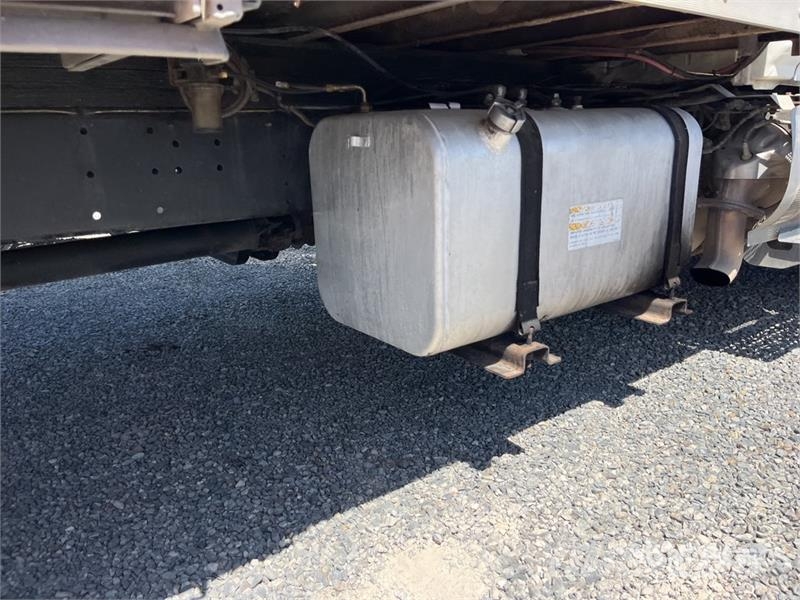 Hino 268 شاحنات بدرجة حرارة قابلة للضبط