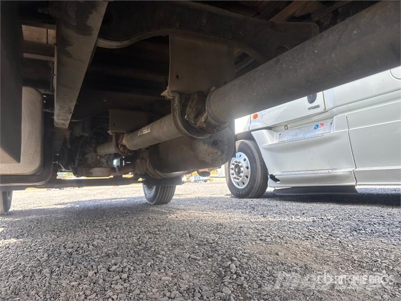 Hino 268 ボックスボディー、ウイング、箱車
