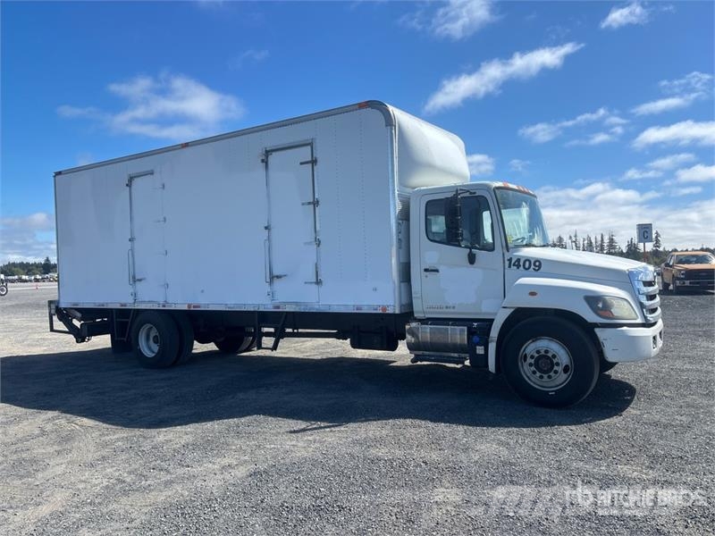 Hino 268 ボックスボディー、ウイング、箱車