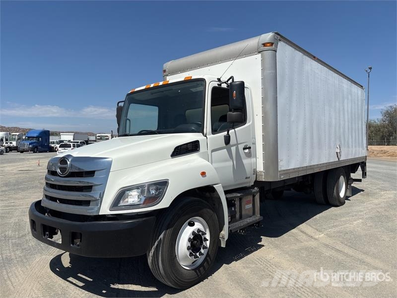 Hino 268 탑차 트럭