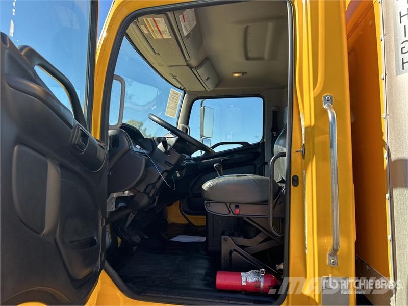 Hino 268 탑차 트럭