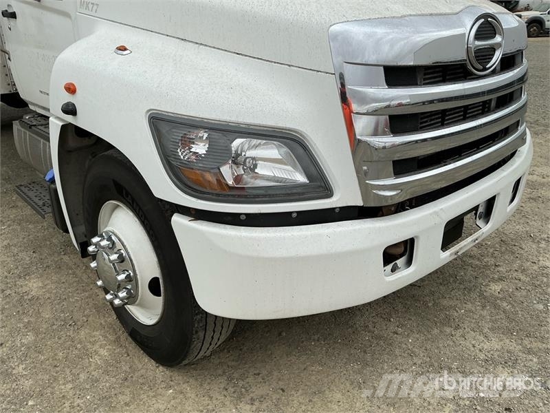 Hino 268 Dobozos teherautók