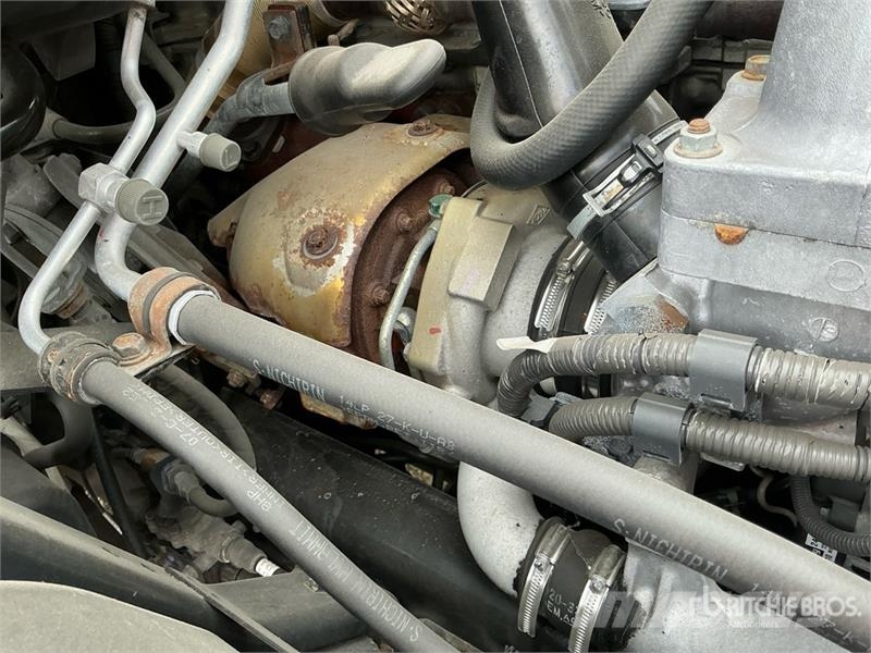 Hino 268 Dobozos teherautók