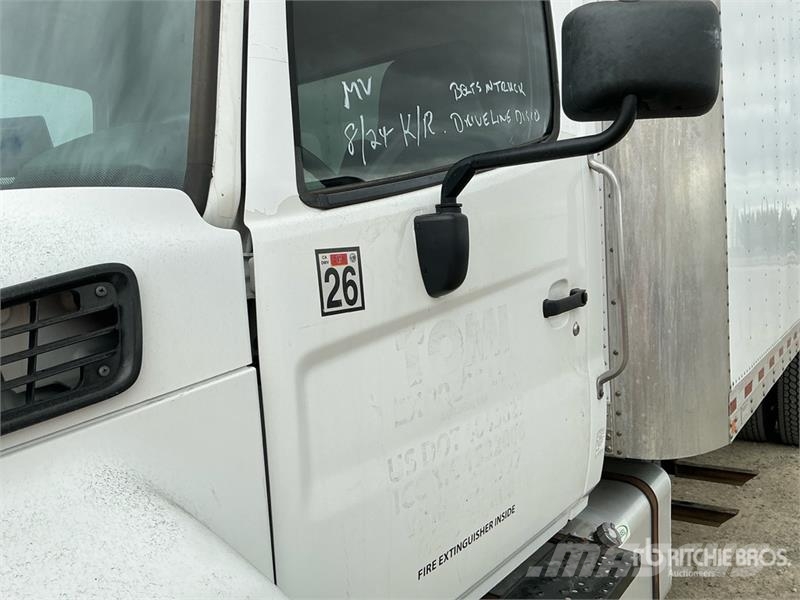 Hino 268 Dobozos teherautók