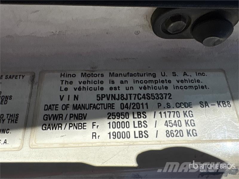 Hino 268 شاحنات ذات هيكل صندوقي