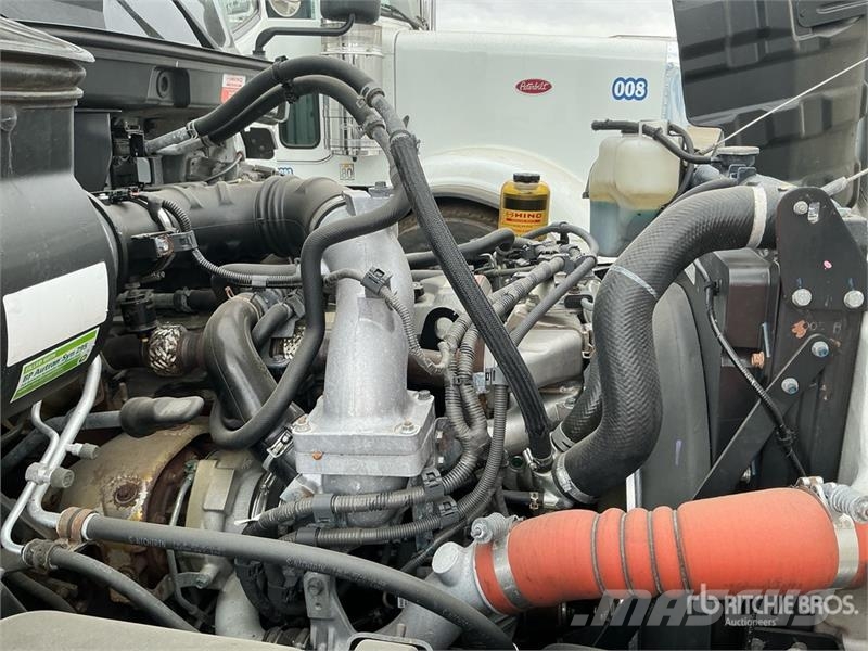 Hino 268 Dobozos teherautók