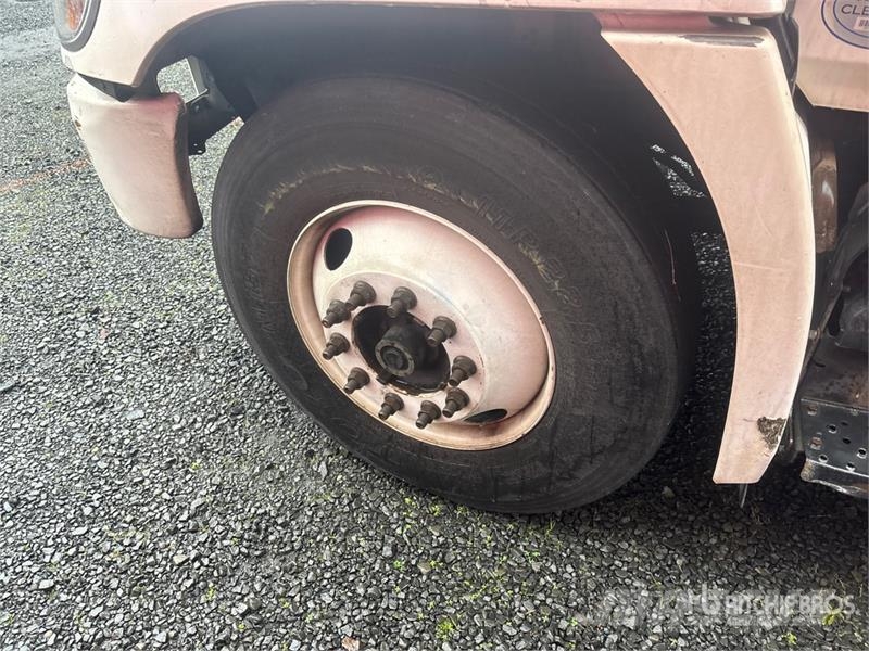 Hino 268 탑차 트럭