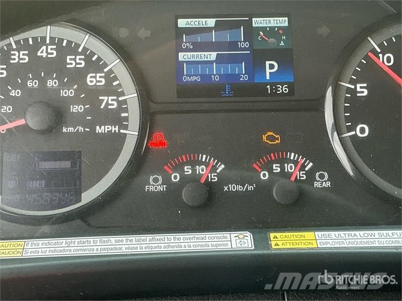 Hino 268 Dobozos teherautók