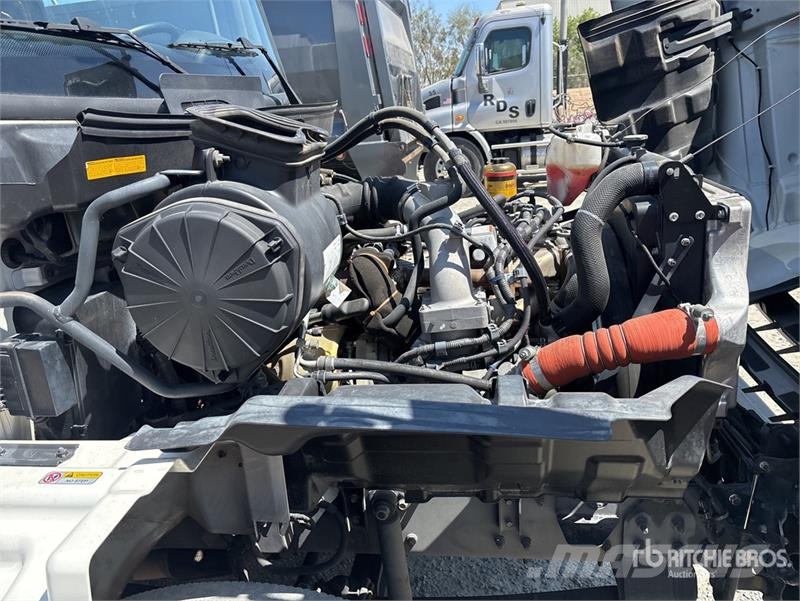 Hino 268 탑차 트럭