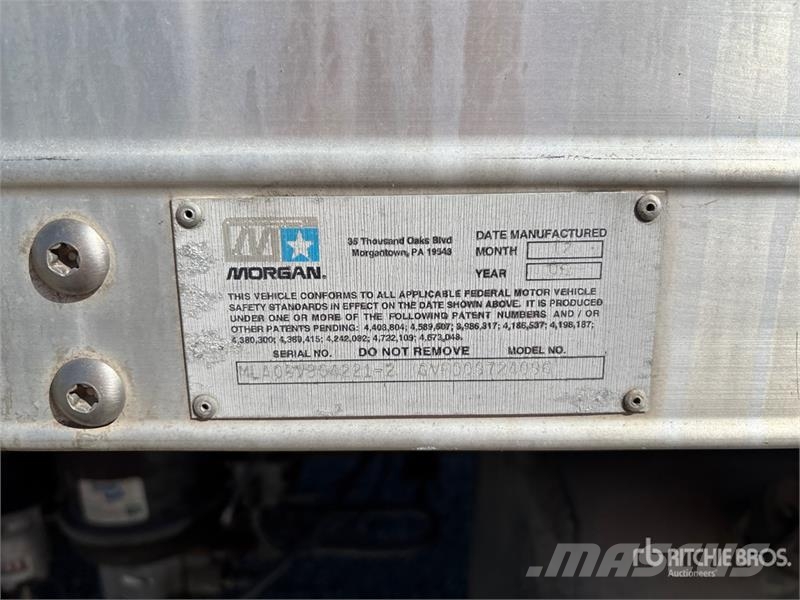 Hino 268 Tovornjaki zabojniki