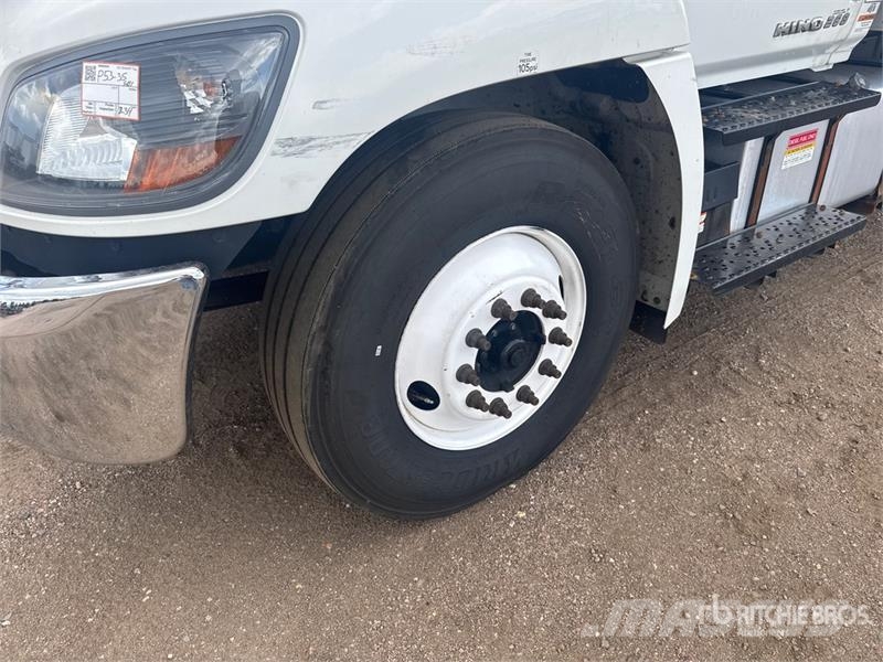 Hino 268 شاحنات بدرجة حرارة قابلة للضبط
