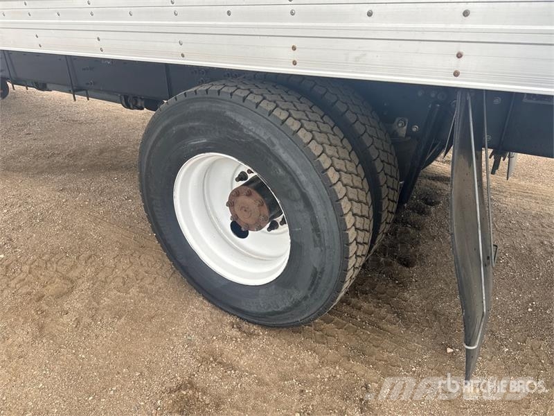 Hino 268 شاحنات بدرجة حرارة قابلة للضبط