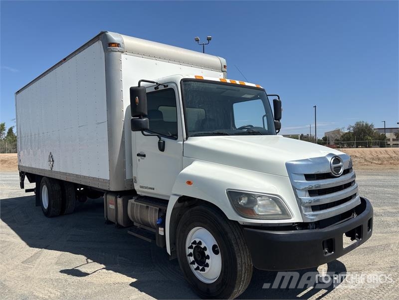 Hino 268 탑차 트럭