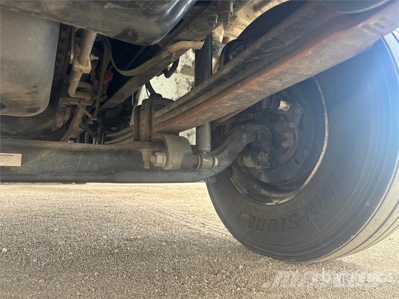 Hino 268 شاحنات بدرجة حرارة قابلة للضبط