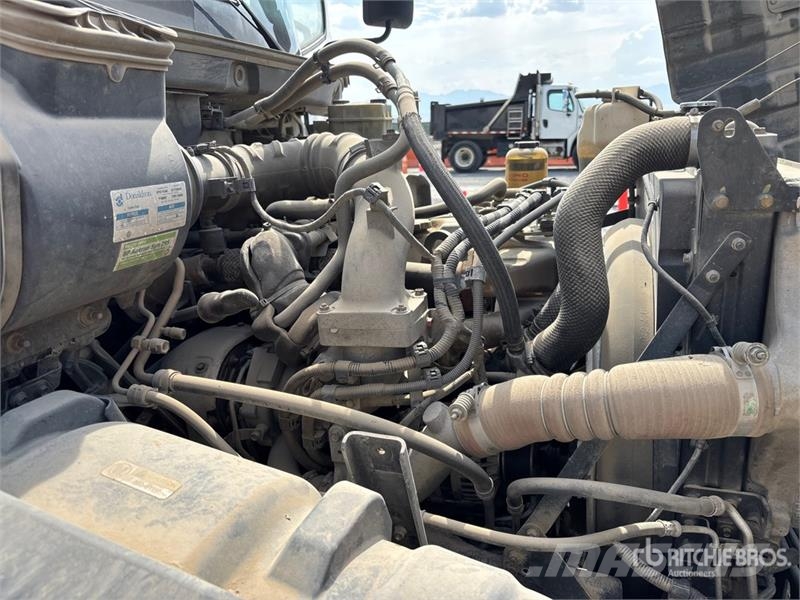 Hino 268 Kofferaufbau