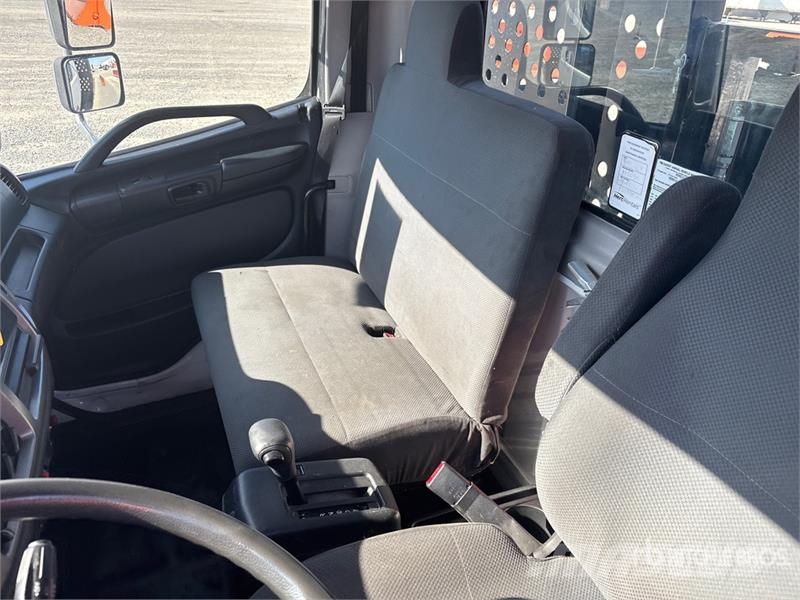 Hino 268 4x2 Flatbed Truck Camiones plataforma