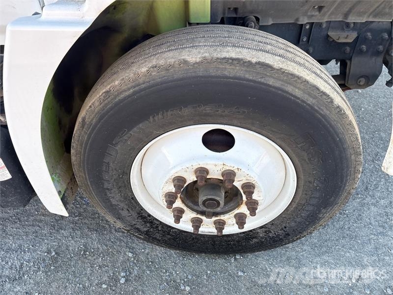 Hino 268 Beverage Truck Getränkewagen