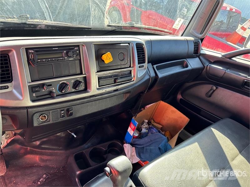 Hino 268A 4x2 Van Truck Camiones caja cerrada