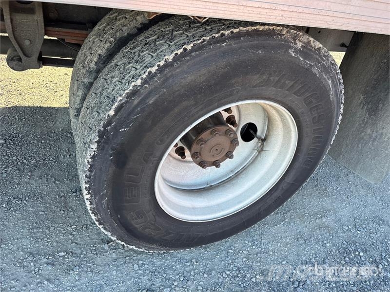 Hino 268A 4x2 Van Truck Camiones caja cerrada