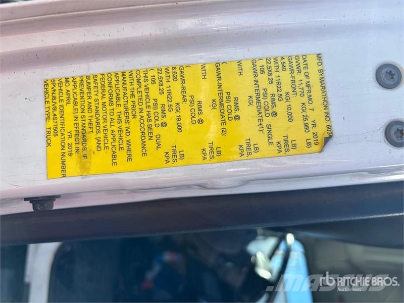 Hino 268A 4x2 Van Truck Camiones caja cerrada