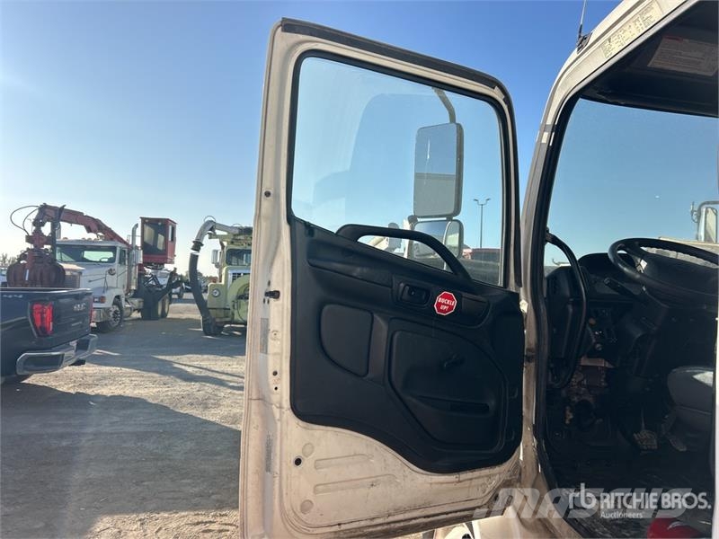 Hino 4x2 Van Truck Camion Fourgon