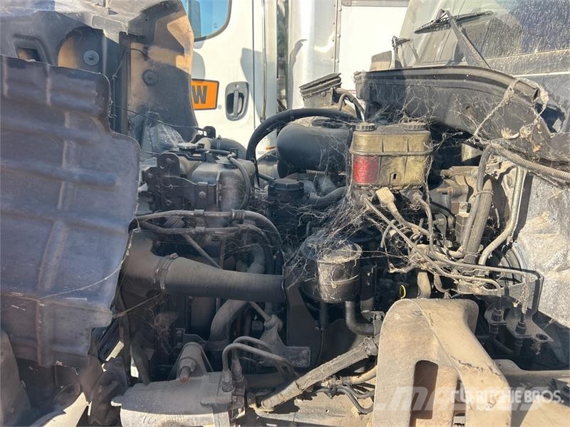 Hino 4x2 Van Truck Camion Fourgon