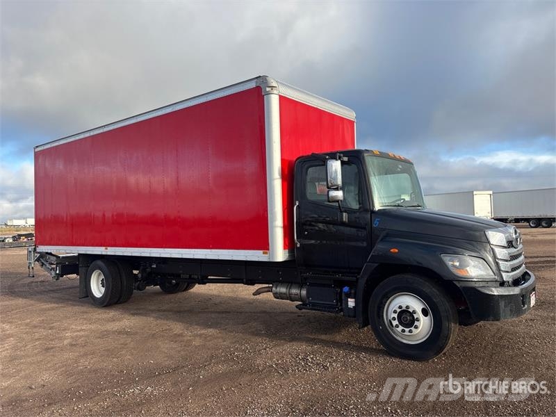 Hino 4x2 Van Truck Camiones con caja de remolque