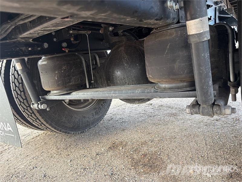 Hino 4x2 Van Truck Camiones con caja de remolque