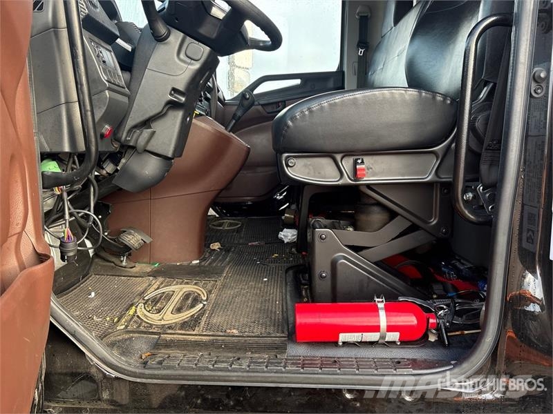 Hino 4x2 Van Truck Camiones con caja de remolque