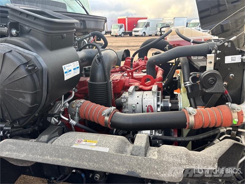 Hino 4x2 Van Truck Camiones con caja de remolque