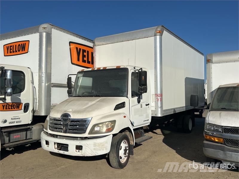Hino 4x2 Van Truck Camion Fourgon
