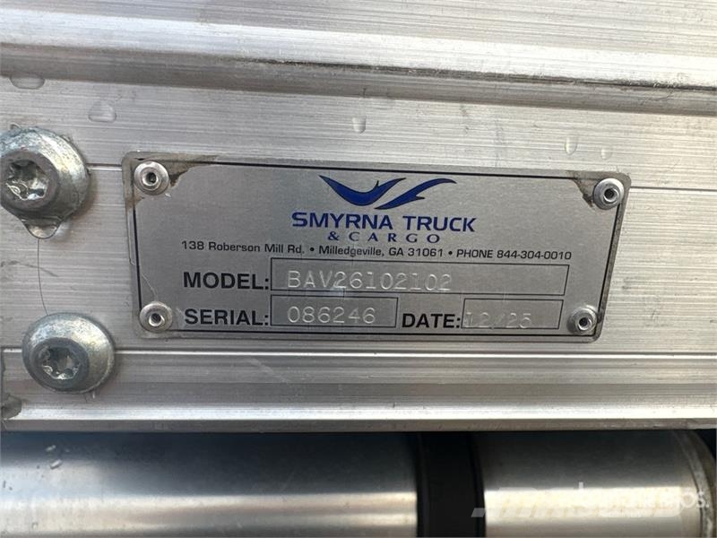 Hino 4x2 Van Truck Camiones con caja de remolque