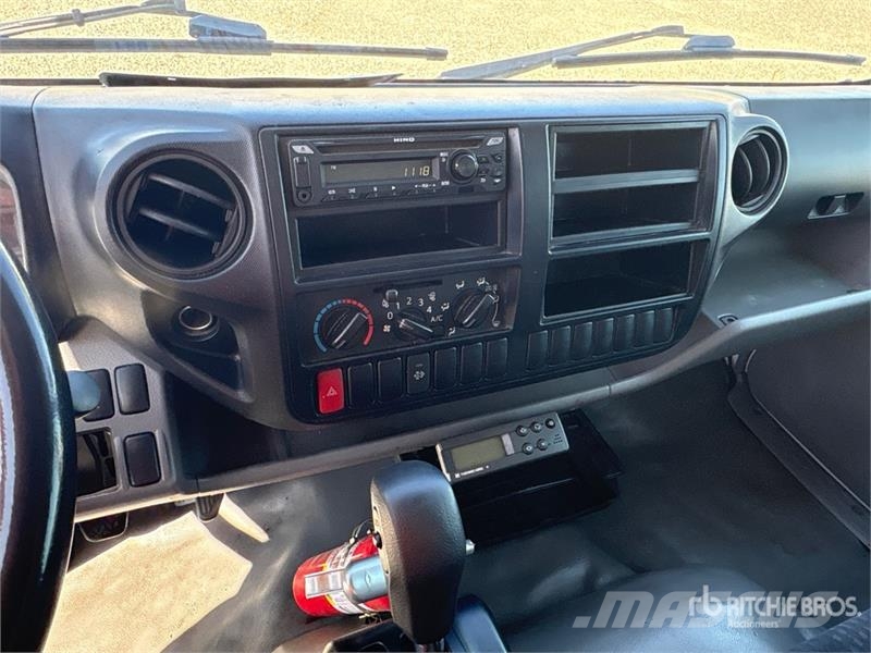 Hino 710 4x2 Refrigerated Truck Kravas automašīnas - refrižeratori