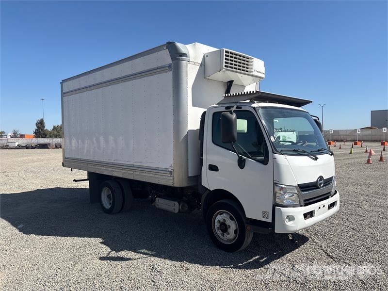 Hino 710 4x2 Refrigerated Truck Kravas automašīnas - refrižeratori