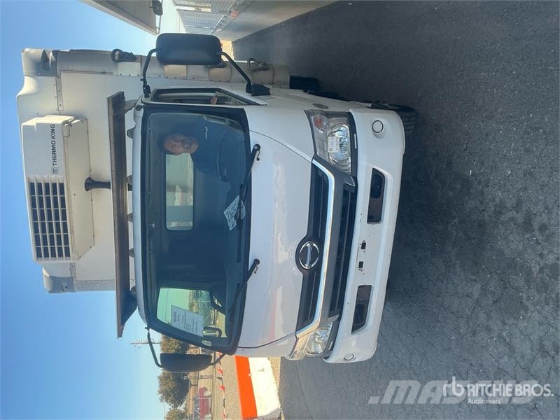 Hino 710 4x2 Refrigerated Truck Kravas automašīnas - refrižeratori
