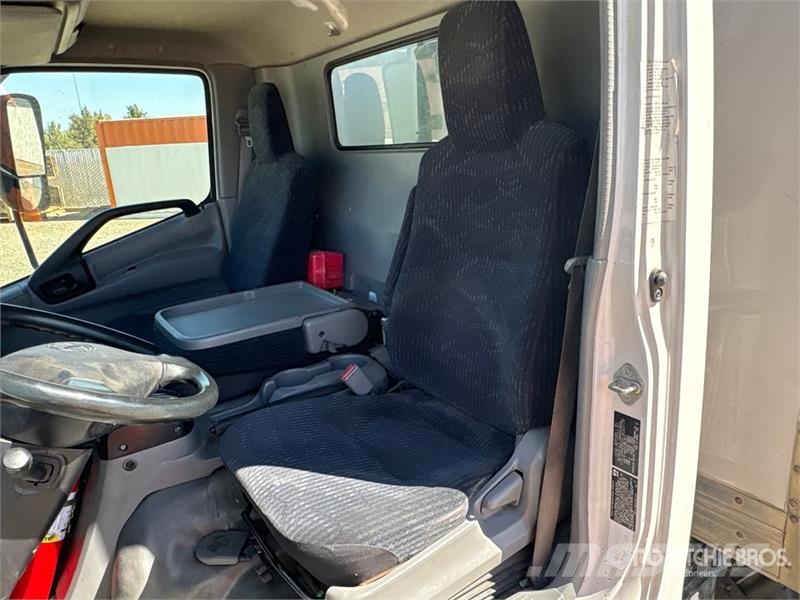 Hino 710 4x2 Refrigerated Truck Kravas automašīnas - refrižeratori