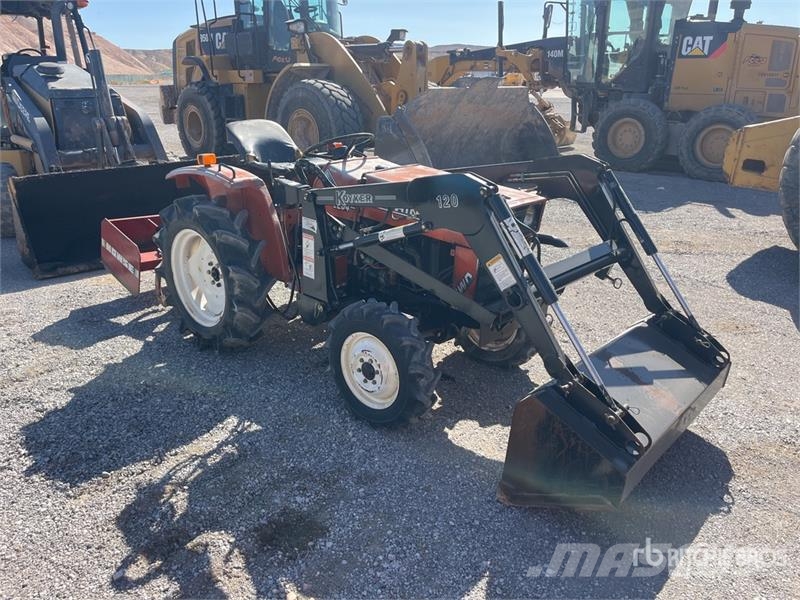 Hinomoto E204 Kompaktné traktory