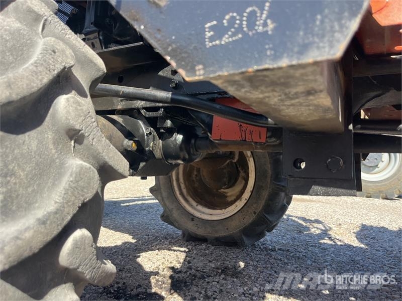 Hinomoto E204 Kompaktné traktory