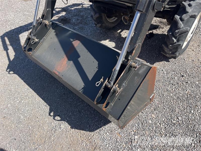 Hinomoto E204 Kompaktné traktory