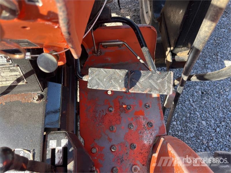 Hinomoto E204 Kompaktné traktory