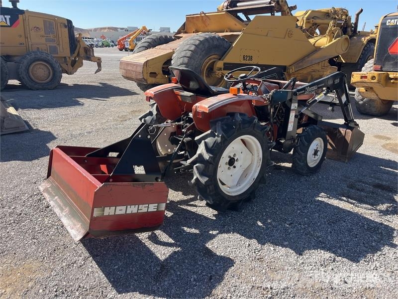 Hinomoto E204 Kompaktné traktory