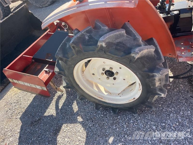 Hinomoto E204 Kompaktné traktory