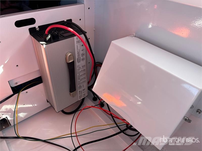 HiSolo Clearview Towers BL2P-G9EHS Solar S/A Secur Építőipar - Egyebek